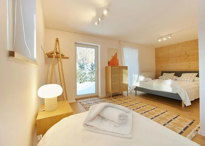 Widokowy Dom W Dolinie בית נופש שצ'צ'ירק